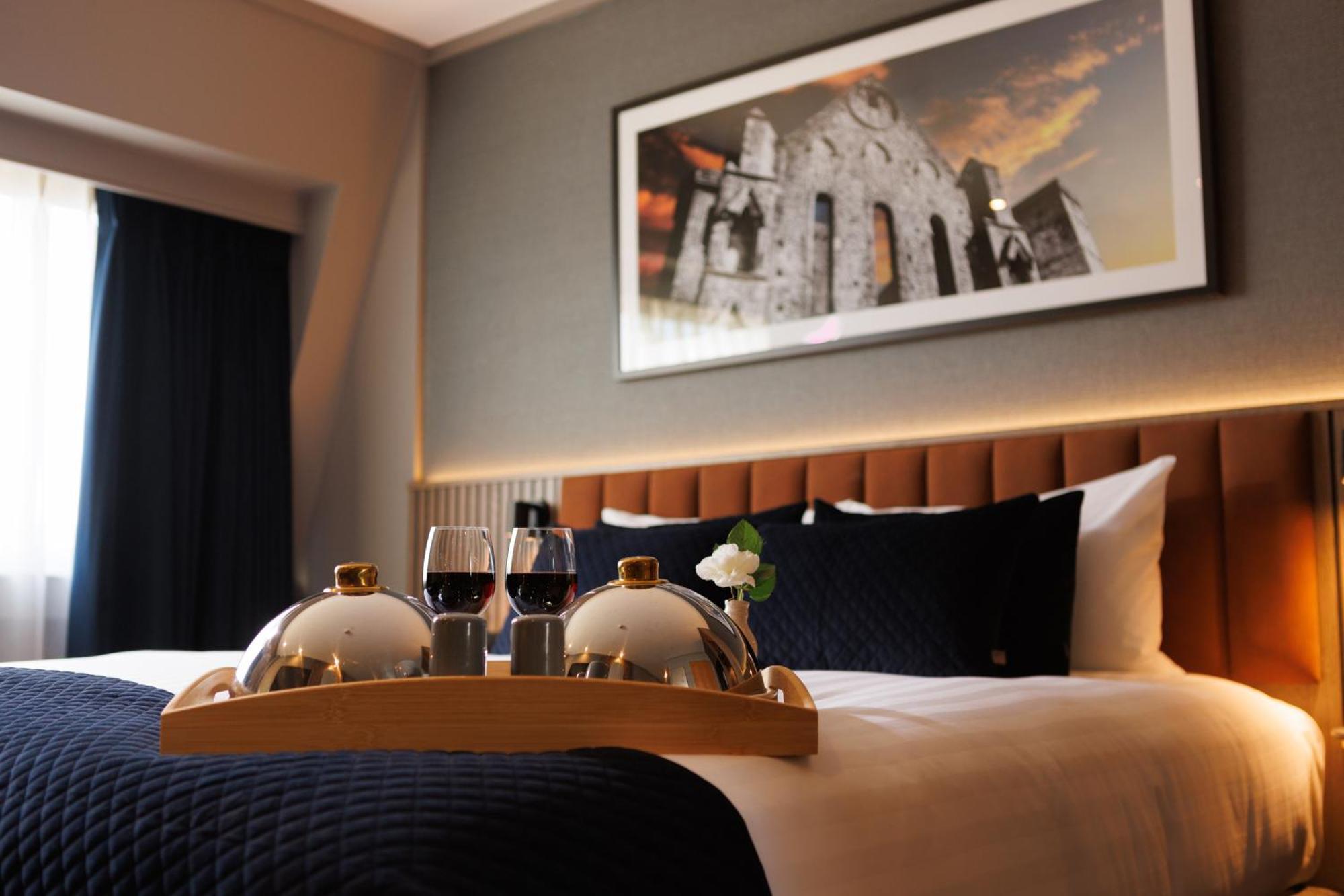 Talbot Hotel Clonmel Extérieur photo