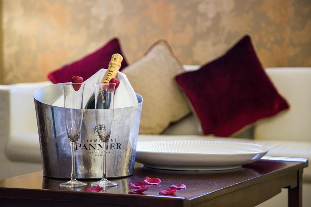 Talbot Hotel Clonmel Extérieur photo